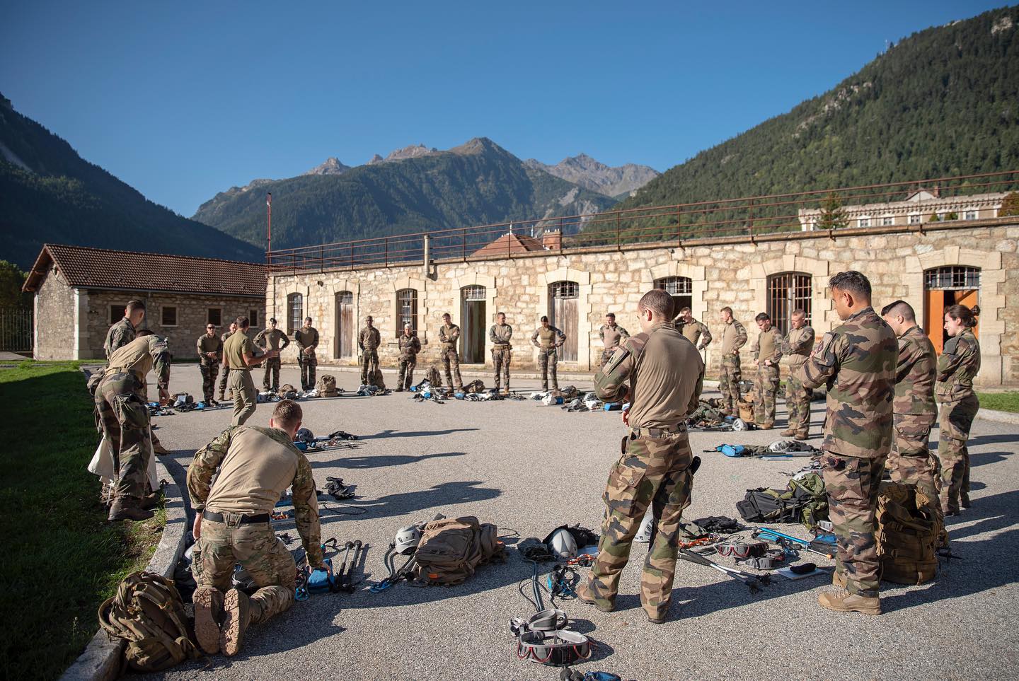 emia.63_394193441_718234606319679_7100828460376425520_n.jpg